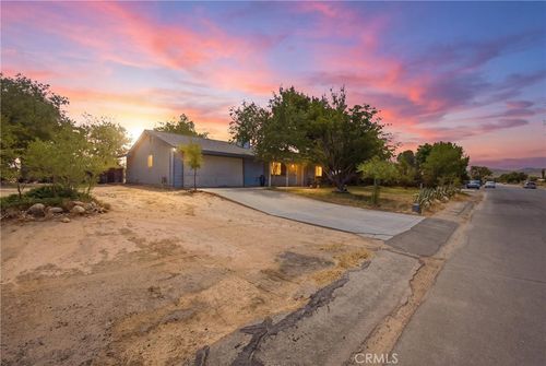 41434 156th St E, Lake Los Angeles, CA, 93535-7041 | Card Image