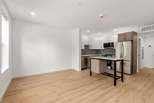 306-40 Centre St, Brookline, MA, 02446-2885 | Card Image
