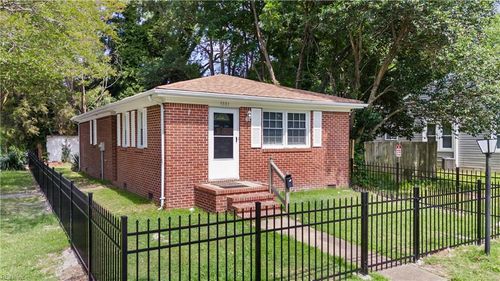 3301 Marne Ave, Norfolk, VA, 23509-2629 | Card Image
