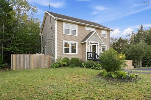 1523 White Hills Run, House with 4 bedrooms, 4 bathrooms and 2 parking in Hammonds Plains NS | Card Image