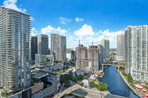 apt-3421-31 Se 5th St, Miami, FL, 33131-2526 | Card Image