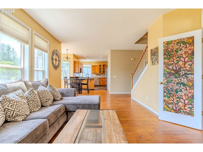 308 Sw 38 Th Loop, House other with 4 bedrooms, 3 bathrooms and 3 parking in Gresham OR | Image 20