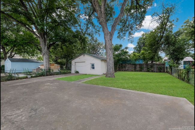 310 Mary St, House other with 3 bedrooms, 2 bathrooms and null parking in San Antonio TX | Image 30