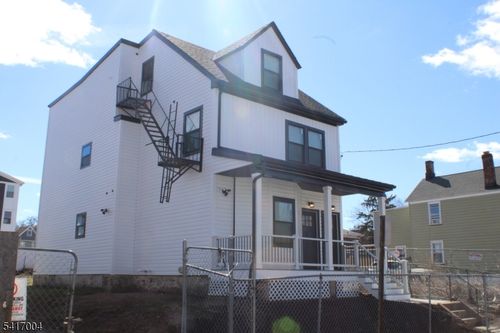 10 Bruen Ave, Irvington, NJ, 07111-3513 | Card Image