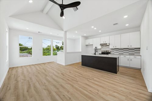 a-6833 Cohn, Houston, TX, 77091 | Card Image