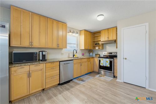 2811 Benchmark Trl, Killeen, TX, 76543-5911 | Card Image