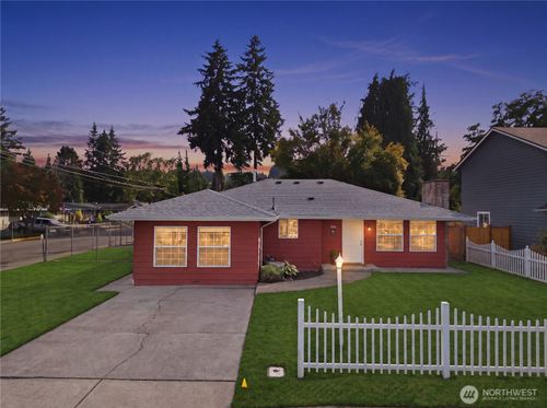 626 9th Avenue Se, Puyallup, WA, 98372 | Card Image