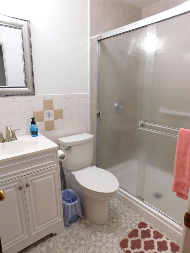 Hall Bath | Image 13
