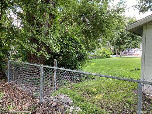 2428 Willow Beach St, Keego Harbor, MI, 48320-1319 | Card Image