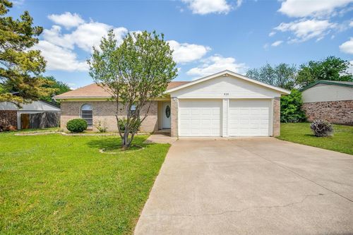 529 Baldwin Ave, Crowley, TX, 76036-3615 | Card Image