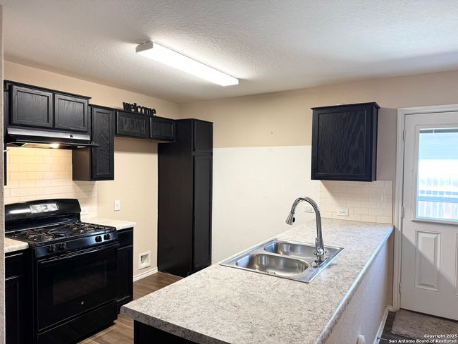 5015 Everett Loop, House other with 3 bedrooms, 2 bathrooms and null parking in Converse TX | Image 6