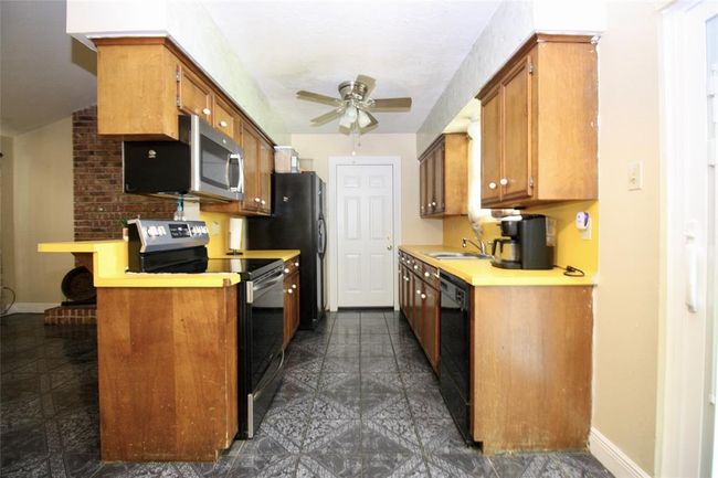 2202 Jones St, House other with 4 bedrooms, 2 bathrooms and 2 parking in Rosenberg TX | Image 23