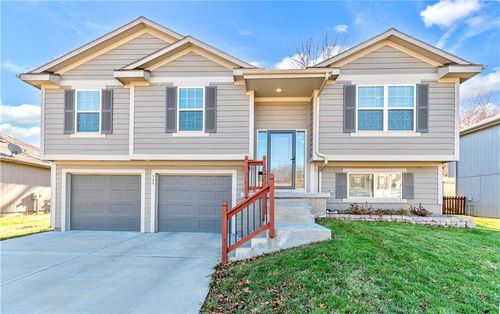 505 Hickory Ridge Drive, Grain Valley, MO, 64029 | Card Image