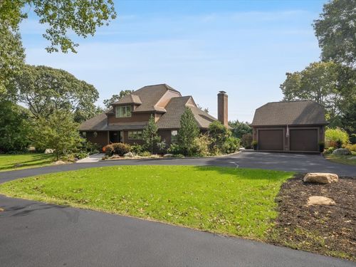 3 Rock Ridge Rd, Westerly, RI, 02891-3704 | Card Image