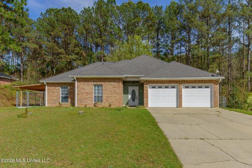 45 Robert E Lee Rd, Hattiesburg, MS, 39401-9171 | Card Image