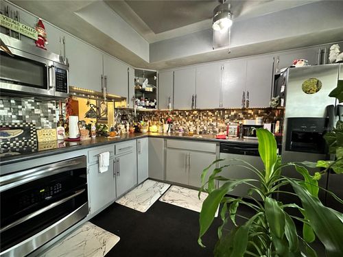 apt-212-8651 10th St N, ST PETERSBURG, FL, 33702-2963 | Card Image