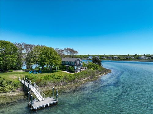 20 Snowberry Ln, Westerly, RI, 02891-4402 | Card Image