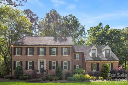 5061 Kentwood Dr, Gastonia, NC, 28056-8803 | Card Image