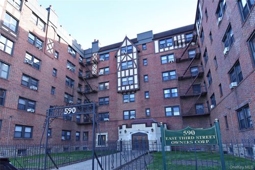 apt-3m-590 E 3rd St, Mount Vernon, NY, 10553-1822 | Card Image