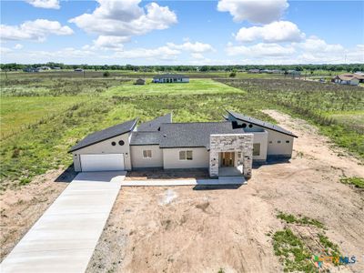 140 Palomino Trail, House other with 3 bedrooms, 3 bathrooms and null parking in Natalia TX | Image 3