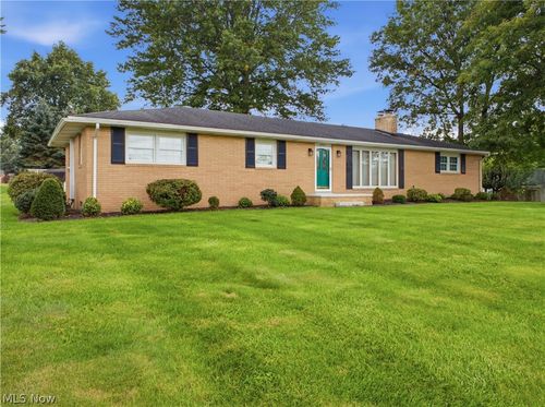 2500 Grove Street Ne, Canton, OH, 44721 | Card Image