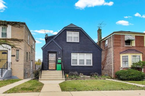 10441 S Prairie Ave, Chicago, IL, 60628-2828 | Card Image