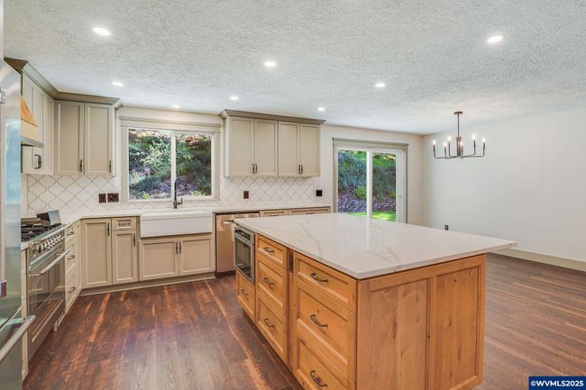 241 Silver Loop, House other with 4 bedrooms, 3 bathrooms and null parking in Silverton OR | Image 10