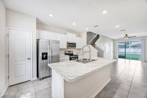 2888 Black Buck Cir, Jacksonville, FL, 32225-4332 | Card Image