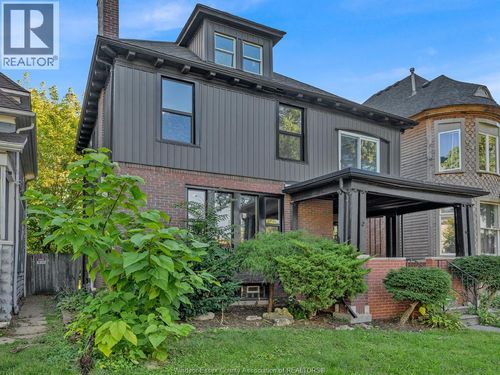 762 Victoria Ave, Windsor, ON, N9A4N2 | Card Image