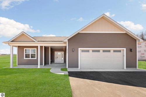1572 Oban Way, Traverse City, MI, 49696-8963 | Card Image