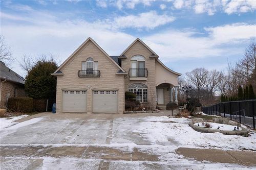 lower-20 Casson Lane, Brantford, ON, N3R7Z4 | Card Image