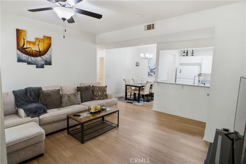 71-24115 Monte Vis, Newbury Park, CA, 91320-1020 | Card Image