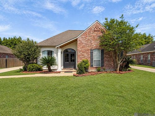 17371 Lake Azalea Dr, Baton Rouge, LA, 70817-9513 | Card Image