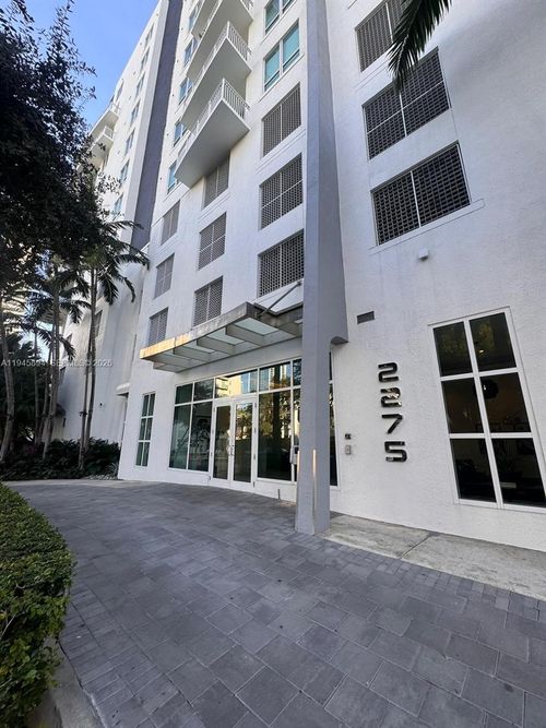 ph108-2275 Biscayne Blvd, Miami, FL, 33137-5032 | Card Image