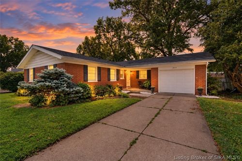 3415 Deerwood Dr, New Albany, IN, 47150-2116 | Card Image