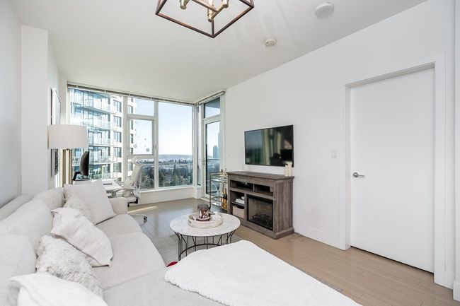 1007 - 7358 Edmonds St, Condo with 1 bedrooms, 1 bathrooms and 1 parking in Burnaby BC | Image 11