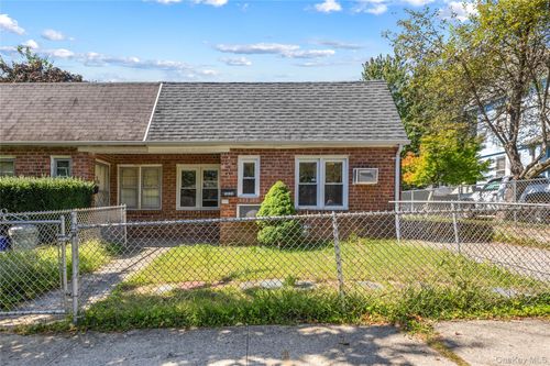 38 215th Pl, Bayside, NY, 11361-2312 | Card Image
