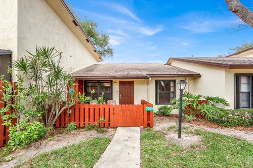 7909 Se Villa Cir, Hobe Sound, FL, 33455-2042 | Card Image