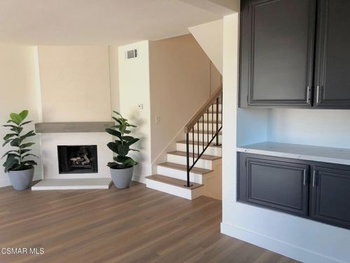 1315 Ramona Dr, Thousand Oaks, CA, 91320-3554 | Card Image