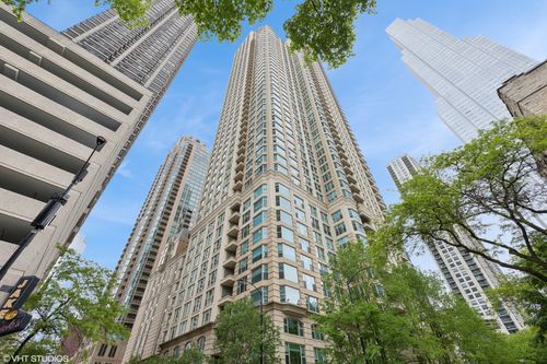 apt-2403-25 Superior St, Chicago, IL, 60611-2587 | Card Image