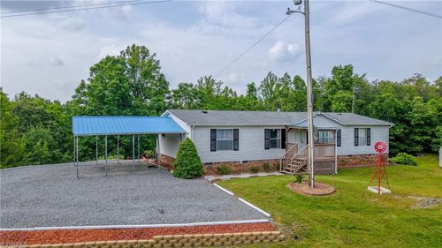 1747 Lynchburg Rd, Westfield, NC, 27053-7228 | Card Image