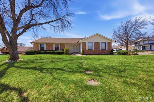 3801 Hermitage Ln, Saint Peters, MO, 63376-6808 | Card Image