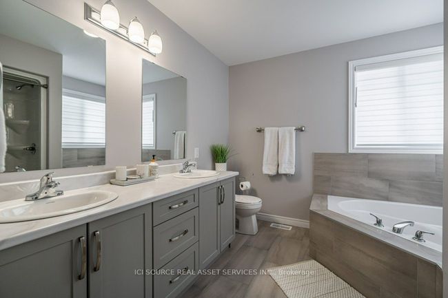 A - 505 Av Clayton, House other with 4 bedrooms, 4 bathrooms and 2 parking in Peterborough ON | Image 16