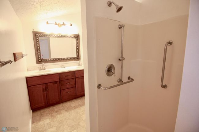 Upstairs guest 3/4 bath | Image 52