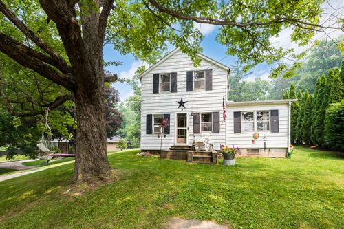 7758 Forest St, Dexter, MI, 48130-1361 | Card Image