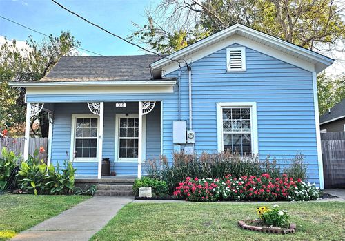 318 E Lee Ave, Weatherford, TX, 76086-5449 | Card Image