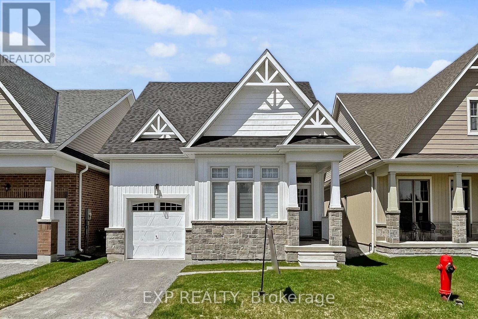 Residential in Georgina (Sutton & Jackson's Point)