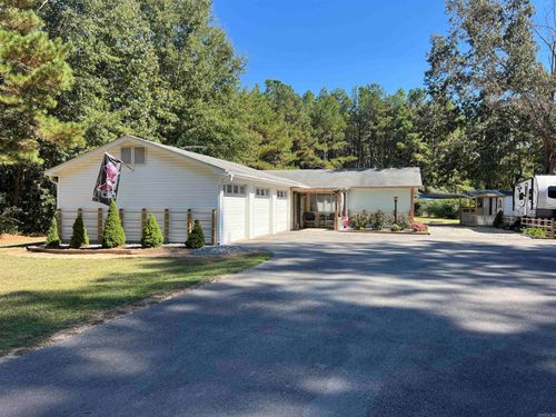 8213 Old Warren Rd, Pine Bluff, AR, 71603-8936 | Card Image