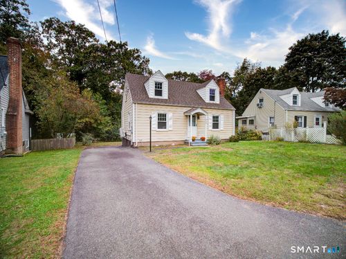 212 Dorrance St, Hamden, CT, 06518-3341 | Card Image