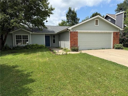 2717 Wildflower Dr, Lawrence, KS, 66047-1893 | Card Image